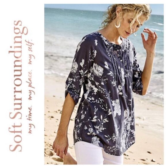 ✨Soft Surroundings Blue Gray Tuberosa Floral Print
Roll Tab Sleeve Top✨ - Picture 1 of 5